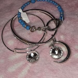 Chic Silver and Blue Bracelet Set